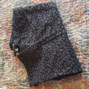 LB sz 18 skinny pants leopard print